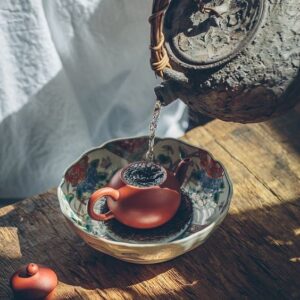 Trà rẻ có uống được không? Khi nào nên và không nên chọn